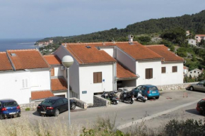 Apartments with a parking space Mali Losinj (Losinj) - 7998
